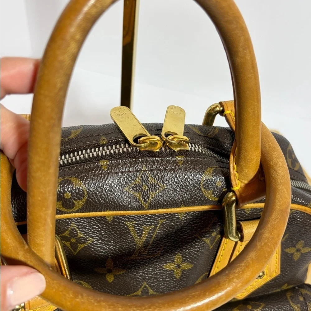 AUTHENTIC Louis Vuitton Monogram Manhattan PM